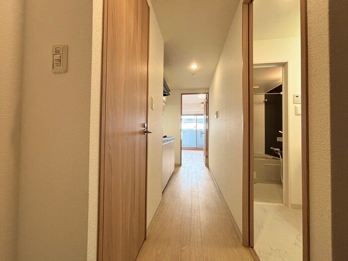 物件内観写真19　(廊下)