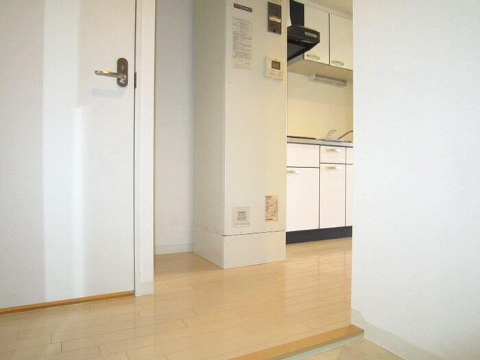 物件内観写真16　(廊下)