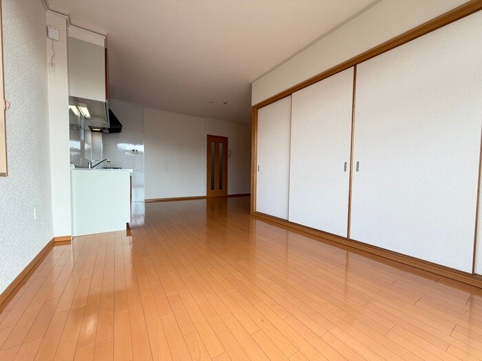 物件内観写真8　(居室)