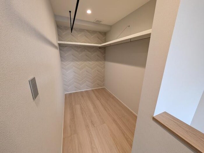 物件内観写真12　(収納)