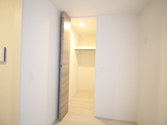 物件内観写真11　(収納)