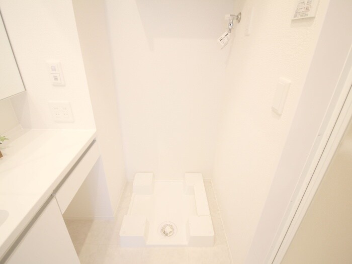 物件内観写真20　(洗濯機置場)