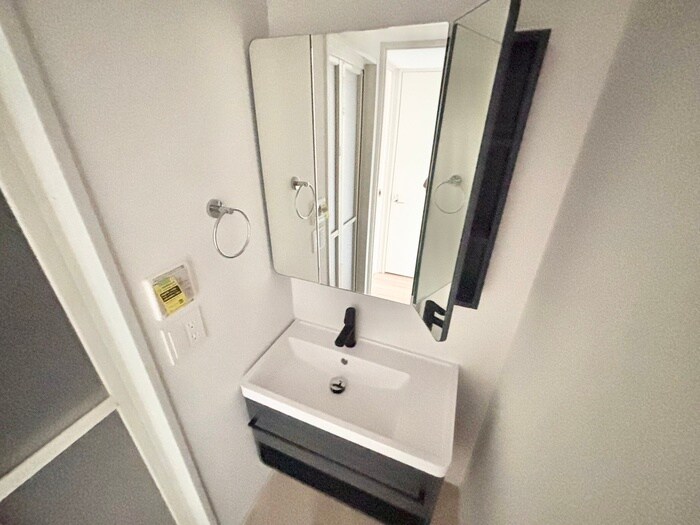 物件内観写真9　(洗面)