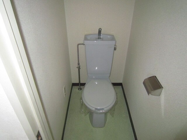 物件内観写真7　(トイレ)