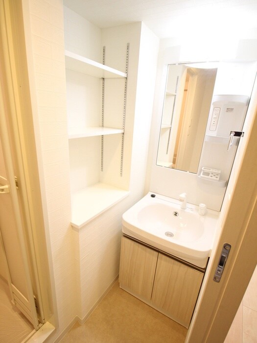 物件内観写真9　(洗面)