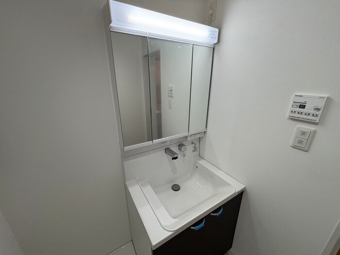 物件内観写真9　(洗面)
