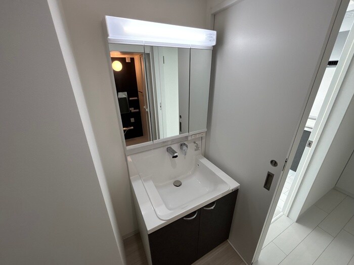 物件内観写真9　(洗面)