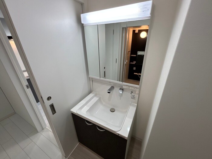 物件内観写真9　(洗面)