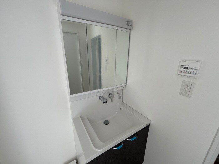物件内観写真9　(洗面)