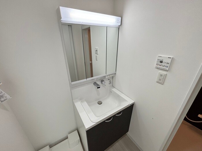 物件内観写真9　(洗面)