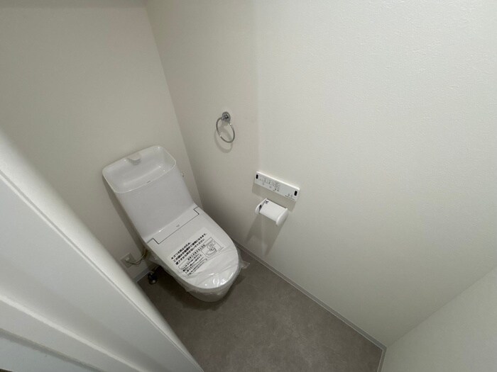 物件内観写真11　(トイレ)