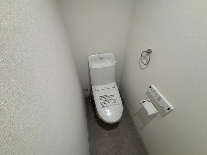 物件内観写真11　(トイレ)