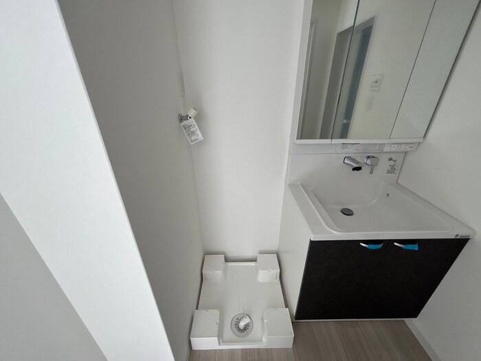 物件内観写真11　(洗濯機置場)