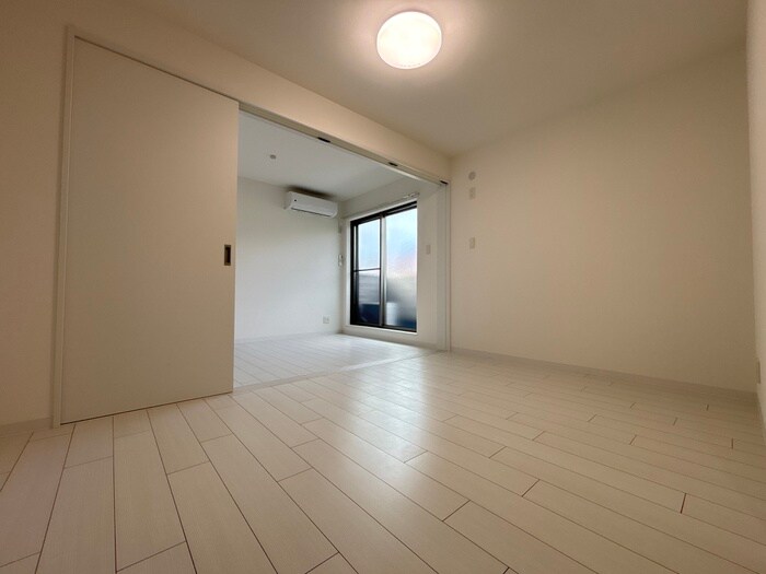 物件内観写真13　(居室)