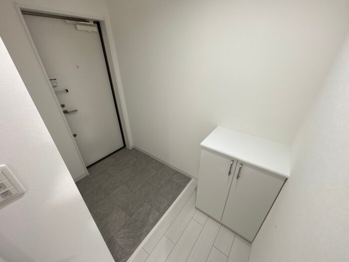 物件内観写真15　(玄関)