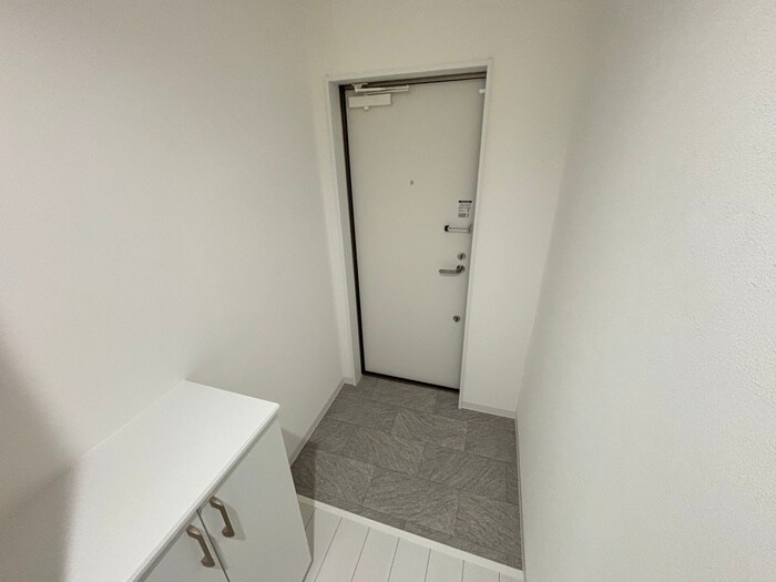 物件内観写真15　(玄関)