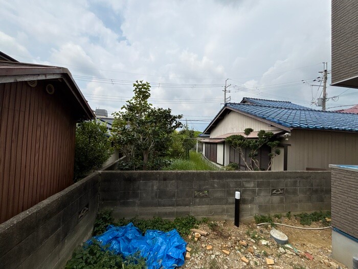 物件内観写真18　(室内からの展望)