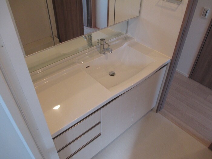 物件内観写真9　(洗面)