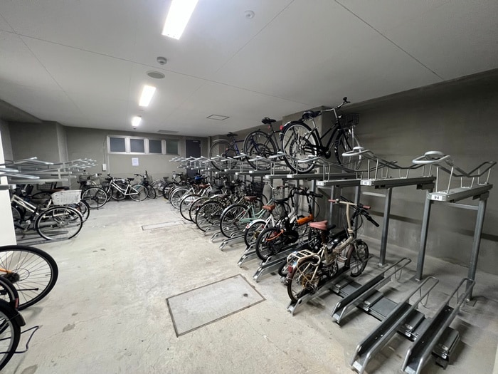 物件外観写真2　(駐輪場)