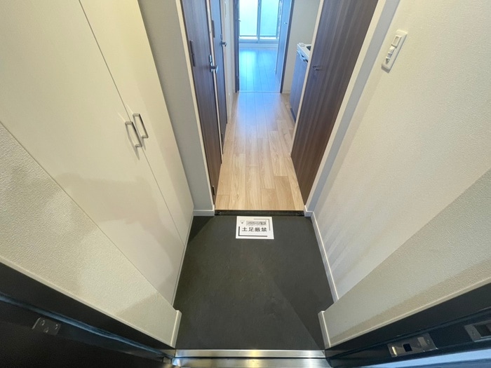 物件内観写真17　(玄関)