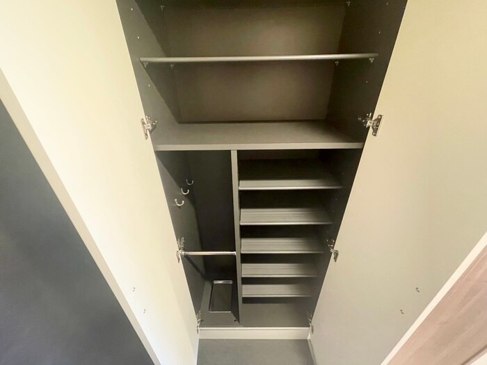 物件内観写真18　(靴箱)