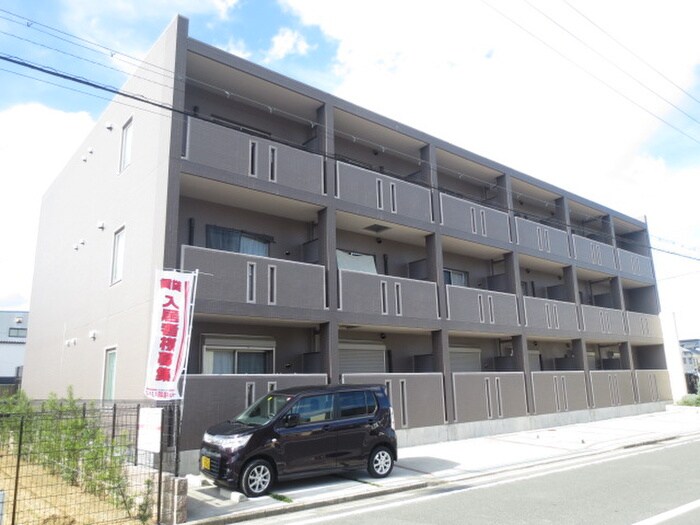 物件外観写真2　(駐車場)