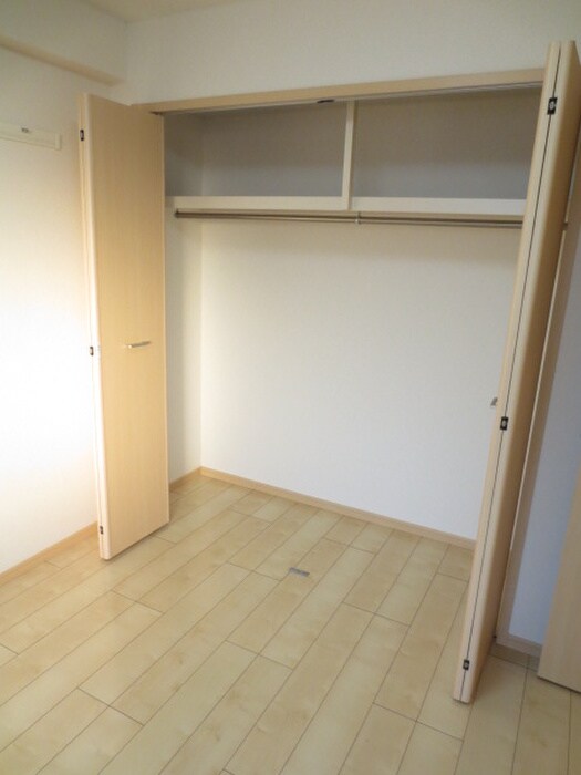 物件内観写真15　(収納)