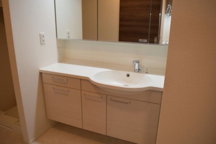 物件内観写真5　(洗面)