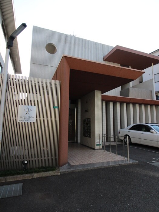 物件外観写真5　(エントランス部分)