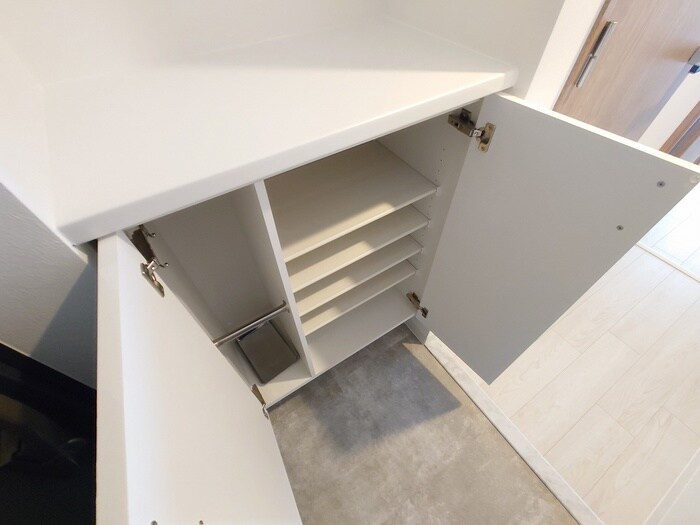 物件内観写真15　(靴箱)