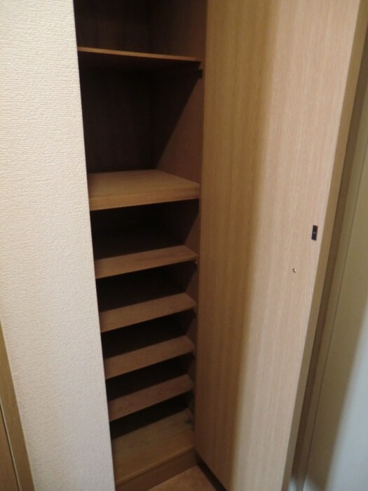 物件内観写真13　(靴箱)