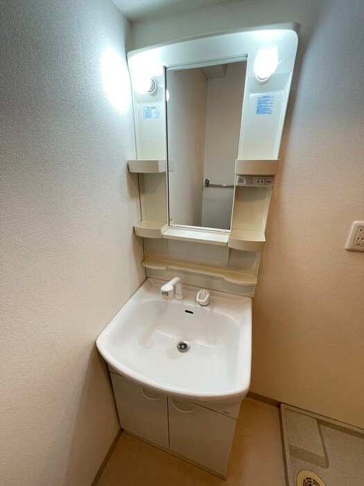 物件内観写真11　(洗面)