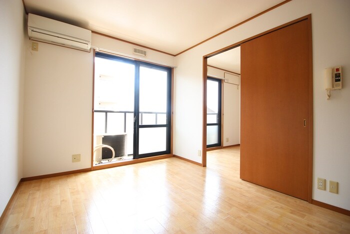 物件内観写真7　(居室)