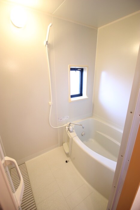 物件内観写真12　(バス／シャワールーム等)