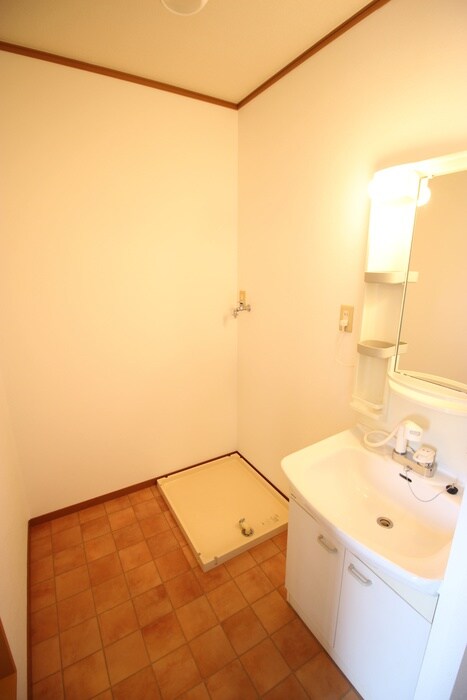 物件内観写真19　(洗濯機置場)