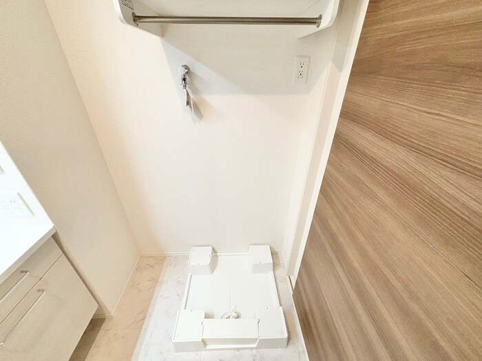 物件内観写真13　(洗濯機置場)