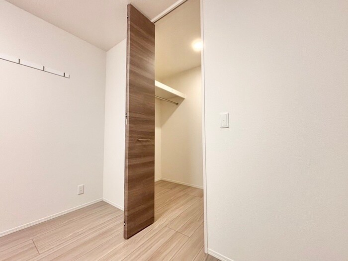 物件内観写真18　(収納)