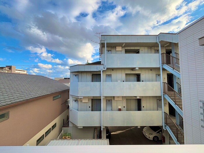 物件内観写真20　(室内からの展望)