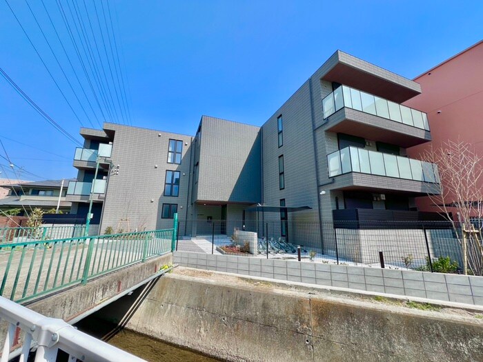 物件外観写真6　(外観写真)