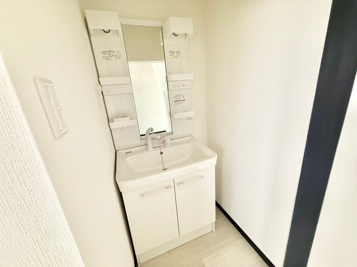 物件内観写真9　(洗面)