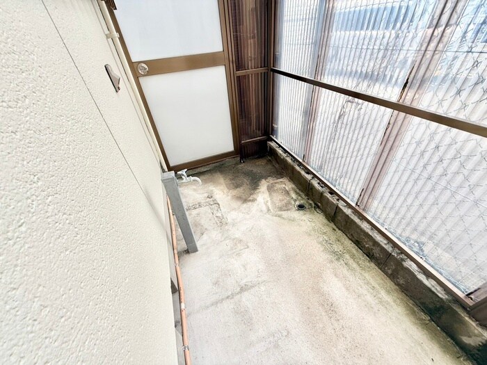 物件内観写真11　(洗濯機置場)