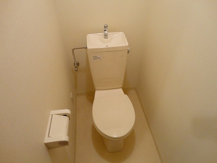 物件内観写真8　(トイレ)