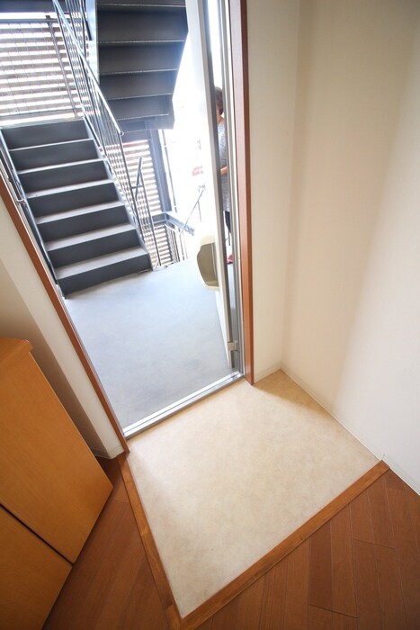 物件内観写真15　(玄関)