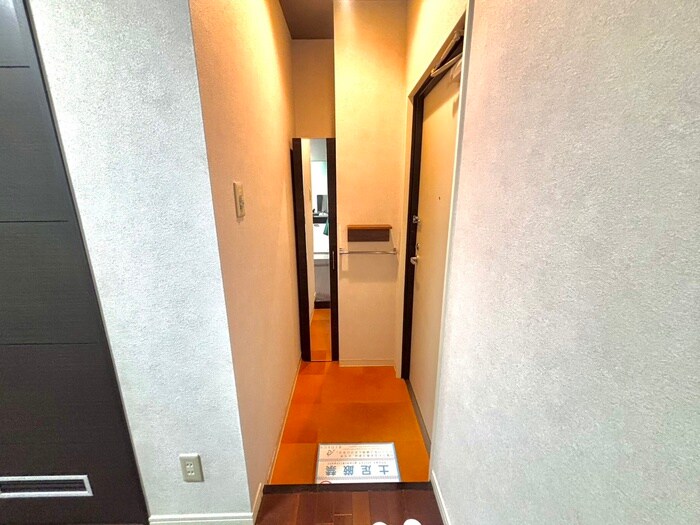物件内観写真15　(玄関)