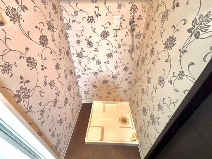 物件内観写真18　(洗濯機置場)