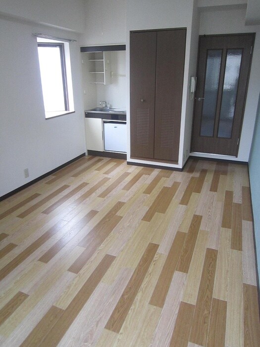 物件内観写真4　(居室)