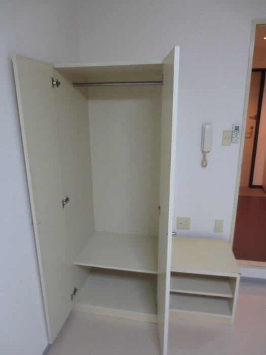 物件内観写真10　(収納)