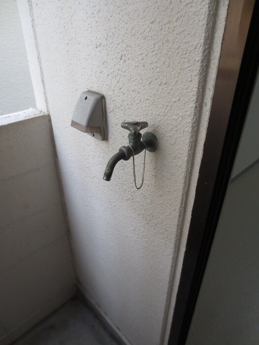 物件内観写真16　(洗濯機置場)