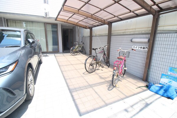 駐輪場