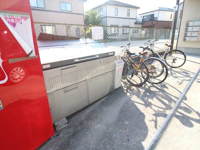 物件外観写真3　(周辺環境)